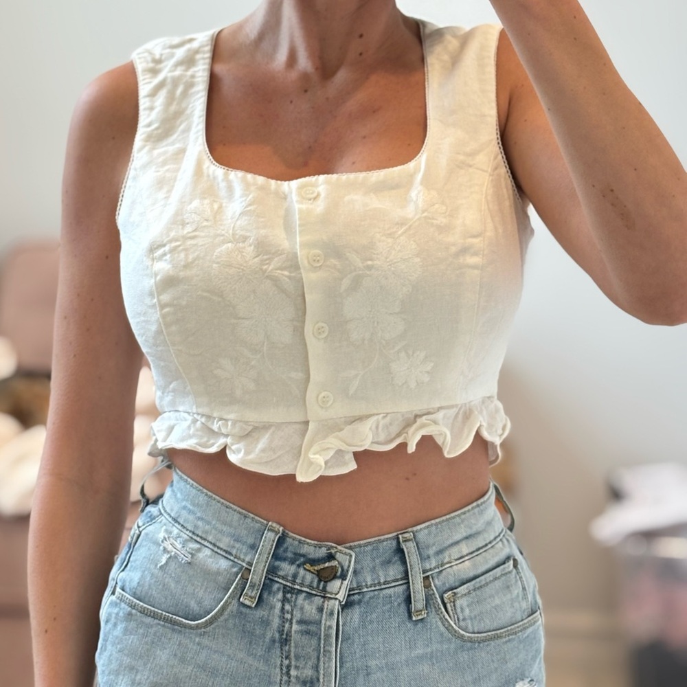 White Floral Embroidered Ruffle Crop Top - Sleeveless Square Neck
